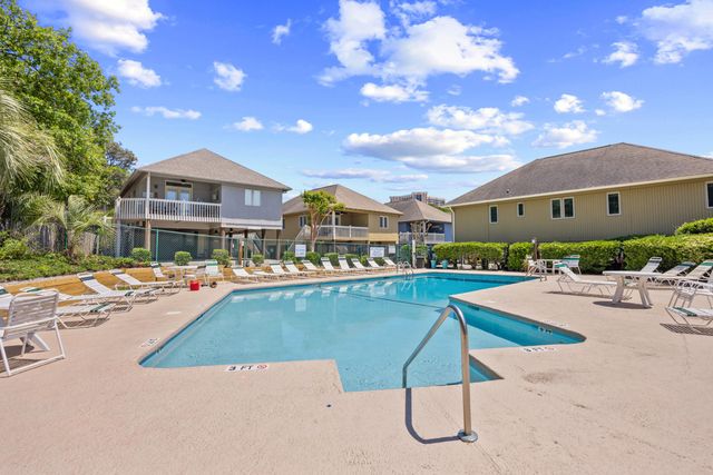 35 Kings Ct., Myrtle Beach, SC 29572