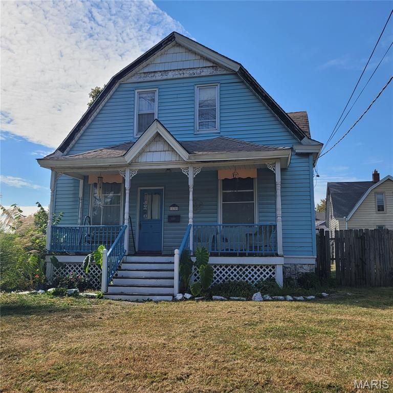 1220 Main Street, Alton, IL 62002