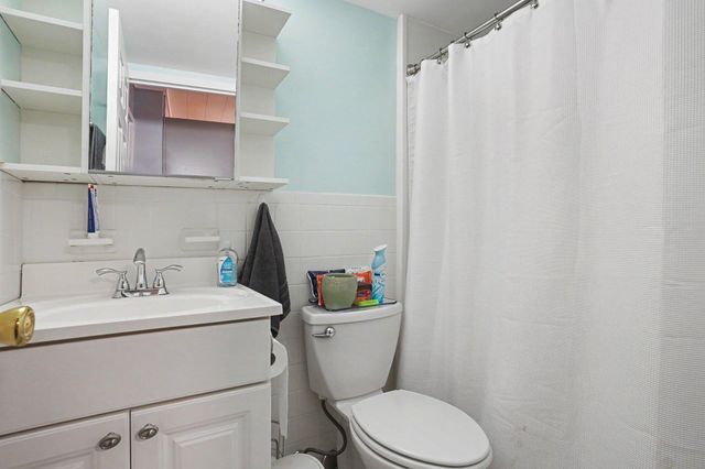 1249 Lakeshore Drive 115, Muskegon City, MI 49441