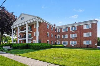 1249 Lakeshore Drive 115, Muskegon City, MI 49441