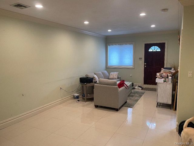 329 W Broadway, Long Beach, NY 11561