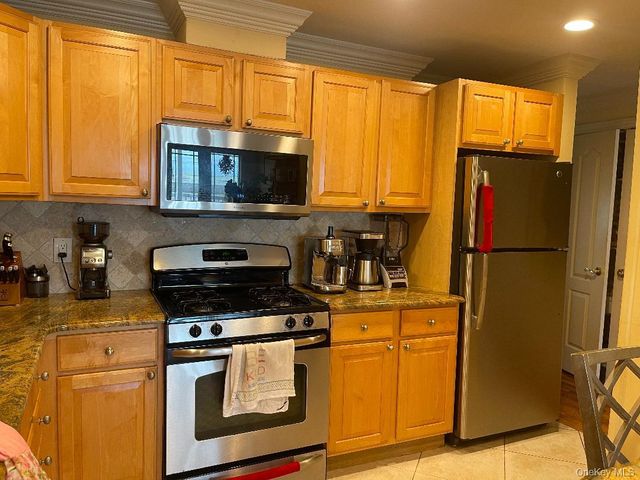 329 W Broadway, Long Beach, NY 11561