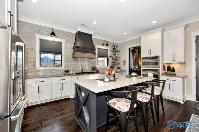 112 Bishop Bend Drive, Huntsville, AL 35806