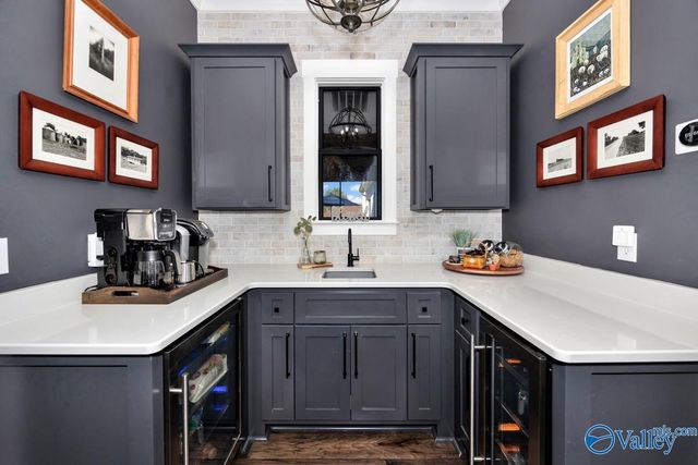 112 Bishop Bend Drive, Huntsville, AL 35806