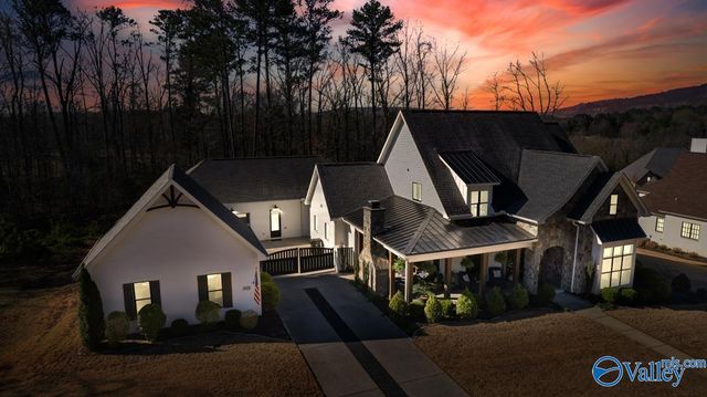 112 Bishop Bend Drive, Huntsville, AL 35806