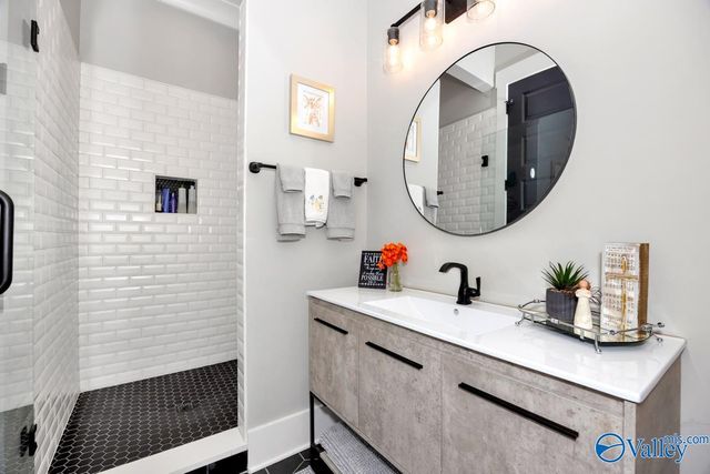 112 Bishop Bend Drive, Huntsville, AL 35806