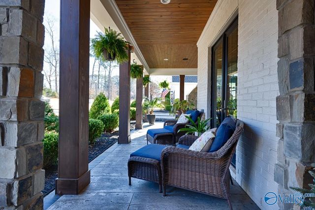 112 Bishop Bend Drive, Huntsville, AL 35806