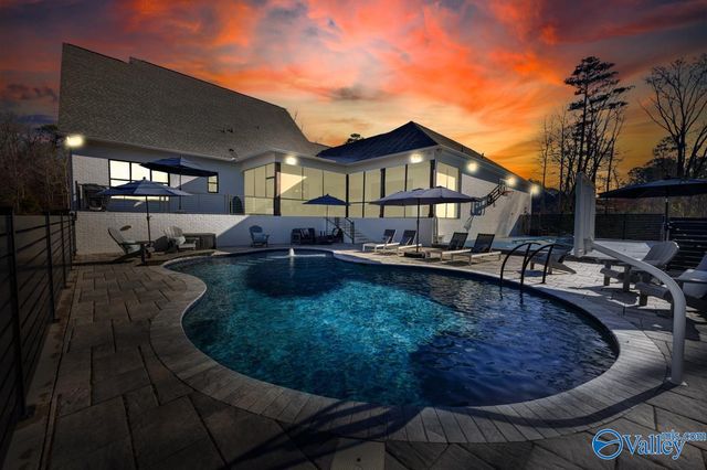 112 Bishop Bend Drive, Huntsville, AL 35806