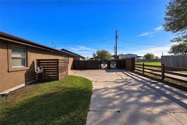 4005 Ridge, Robstown, TX 78380