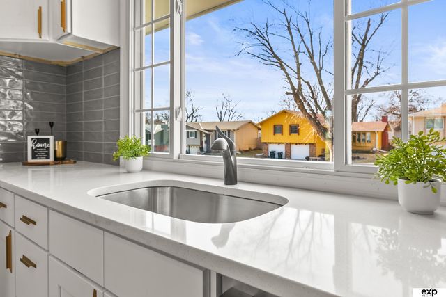 6521 S 139Th Avenue Circle, Omaha, NE 68137