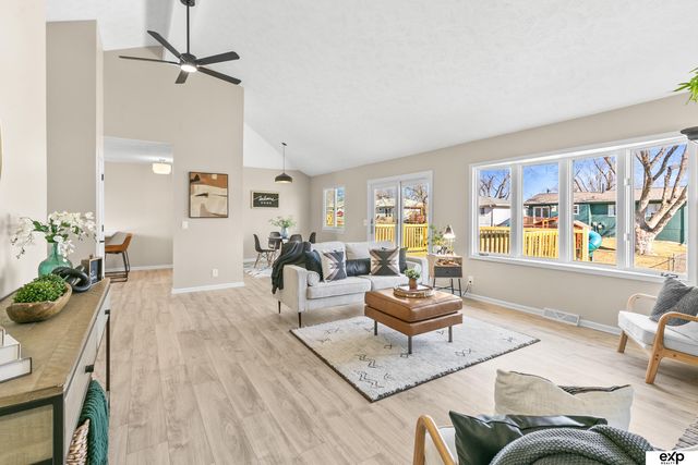 6521 S 139Th Avenue Circle, Omaha, NE 68137