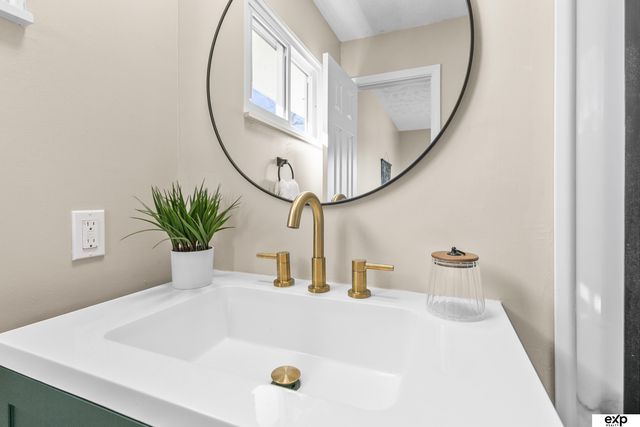 6521 S 139Th Avenue Circle, Omaha, NE 68137