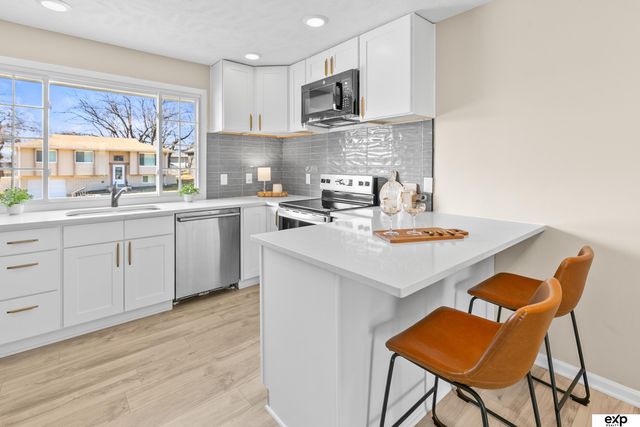 6521 S 139Th Avenue Circle, Omaha, NE 68137