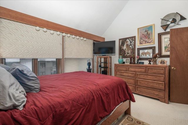 5 Tsienneto Rd Unit 47, Derry, NH 03038