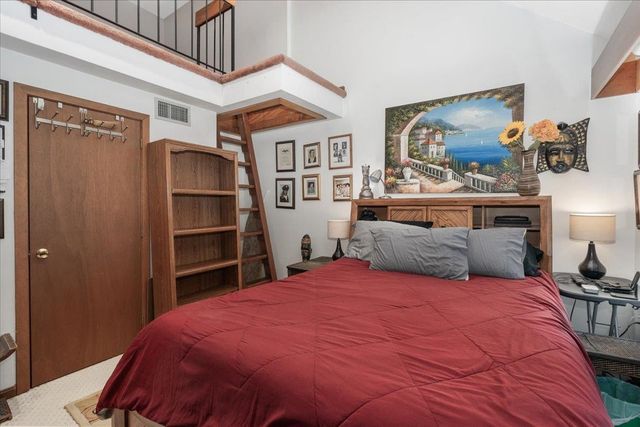 5 Tsienneto Rd Unit 47, Derry, NH 03038