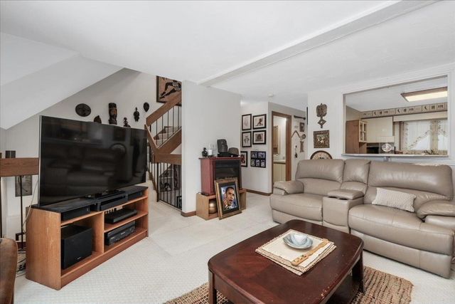 5 Tsienneto Rd Unit 47, Derry, NH 03038