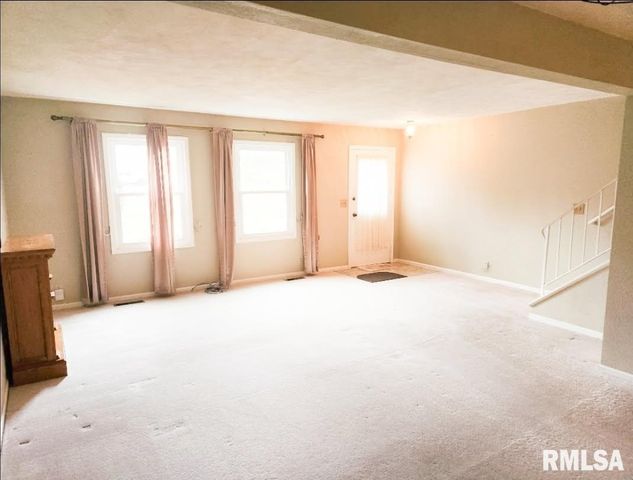 4333 W SHAWNDA Court, Peoria, IL 61615