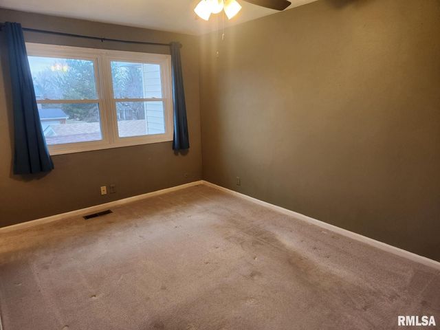 4333 W SHAWNDA Court, Peoria, IL 61615