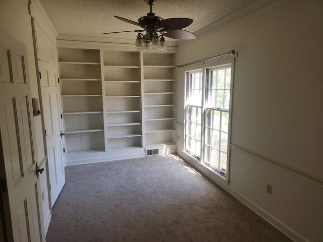 2495 YESTER OAKS DR, Germantown, TN 38139