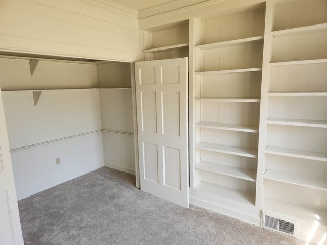 2495 YESTER OAKS DR, Germantown, TN 38139