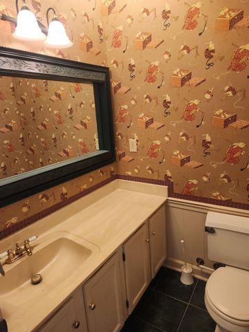 2495 YESTER OAKS DR, Germantown, TN 38139