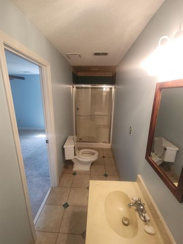 2495 YESTER OAKS DR, Germantown, TN 38139