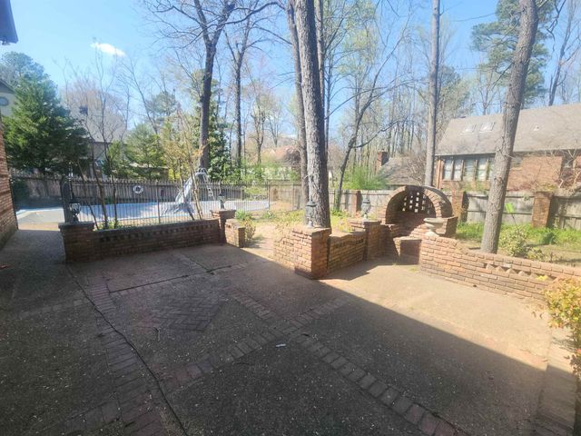 2495 YESTER OAKS DR, Germantown, TN 38139