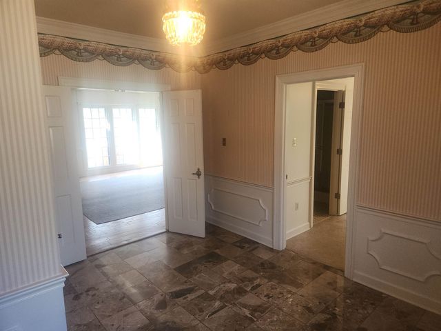 2495 YESTER OAKS DR, Germantown, TN 38139