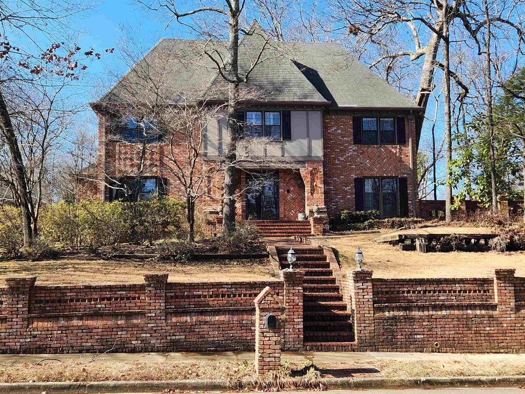 2495 YESTER OAKS DR, Germantown, TN 38139