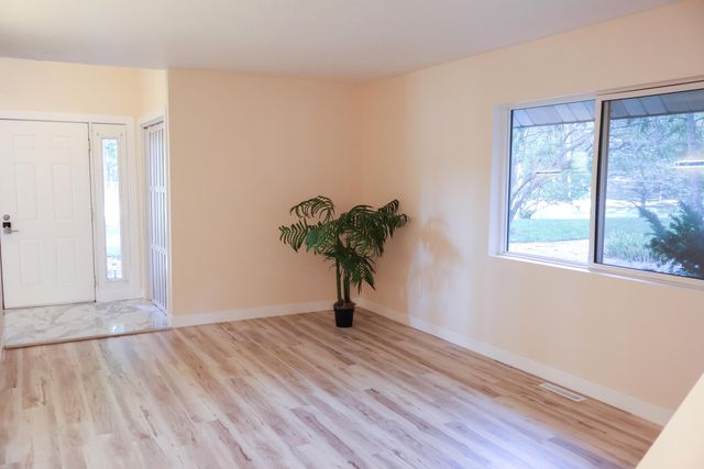 1623 E Coolspring Avenue, Michigan City, IN 46360