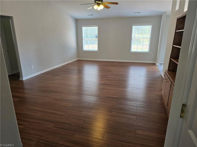 544 Lake Way, Kernersville, NC 27284