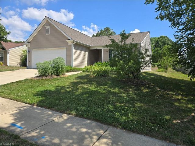 544 Lake Way, Kernersville, NC 27284