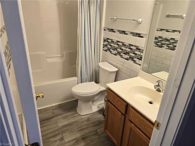 544 Lake Way, Kernersville, NC 27284