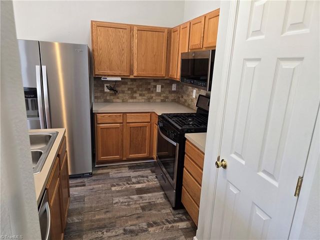 544 Lake Way, Kernersville, NC 27284