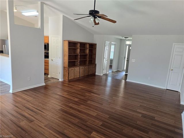 544 Lake Way, Kernersville, NC 27284