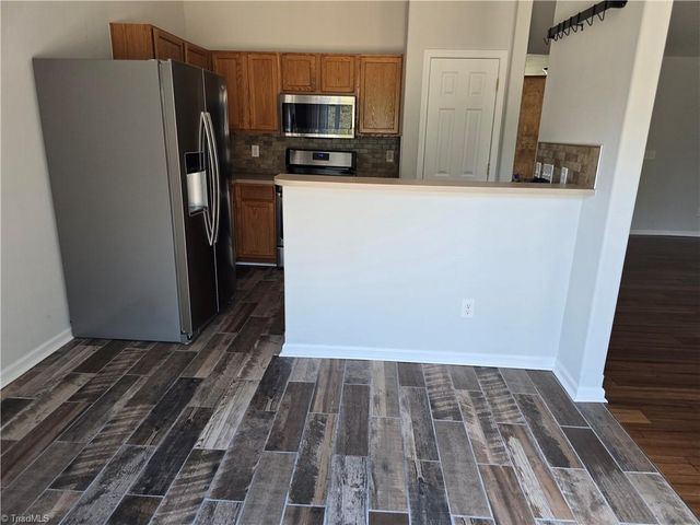 544 Lake Way, Kernersville, NC 27284