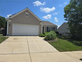 544 Lake Way, Kernersville, NC 27284