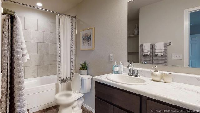 3122 S 15th Place, Broken Arrow, OK 74012