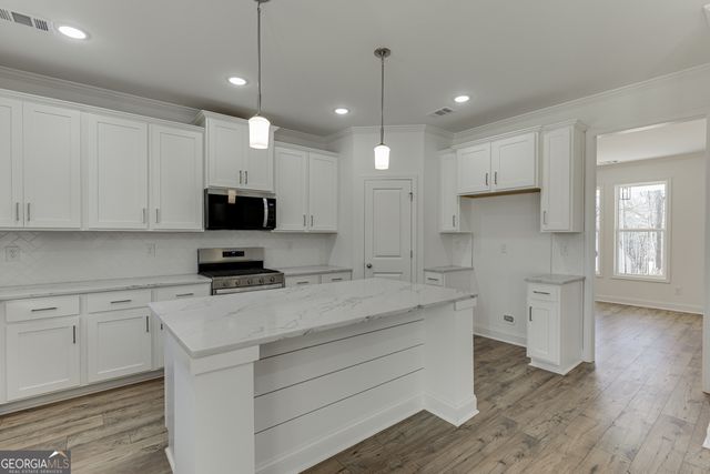 929 Lakeview, Commerce, GA 30529