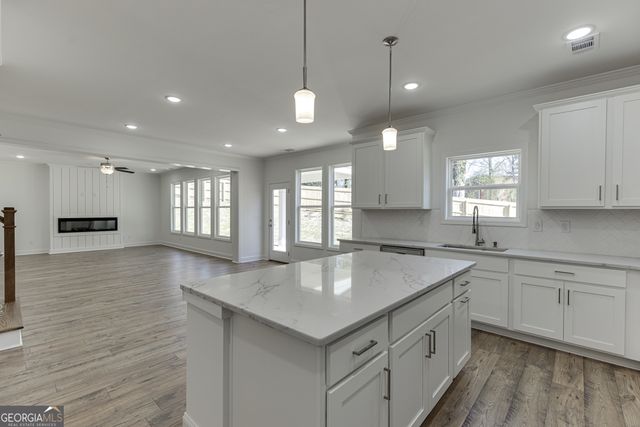 929 Lakeview, Commerce, GA 30529