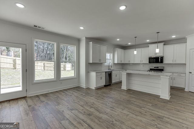 929 Lakeview, Commerce, GA 30529