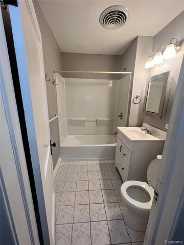 315 Storch Street, Saginaw, MI 48602