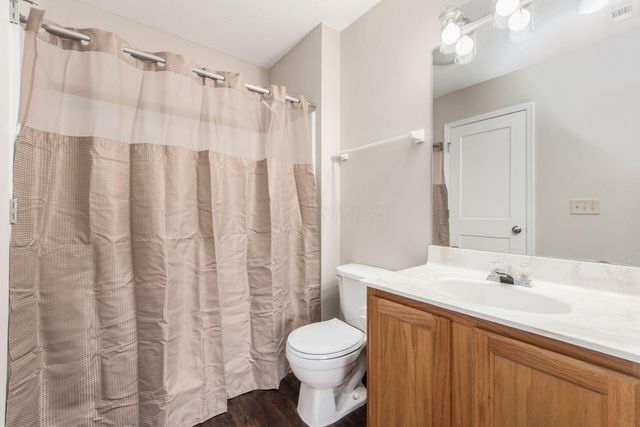 2464 Meadow Glade Drive, Hilliard, OH 43026