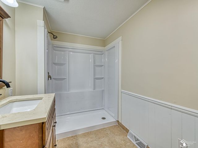 10711 Douglas Road, Bedford Twp, MI 48182