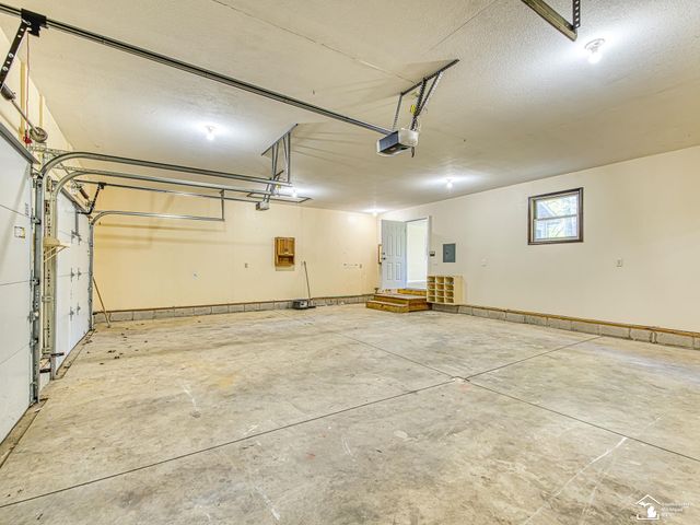 10711 Douglas Road, Bedford Twp, MI 48182