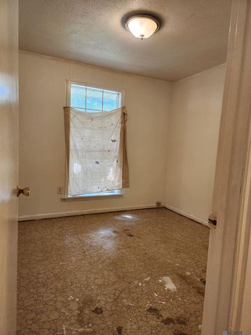 2445 N Day Dr, Baker, LA 70714