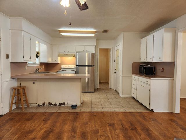 2445 N Day Dr, Baker, LA 70714