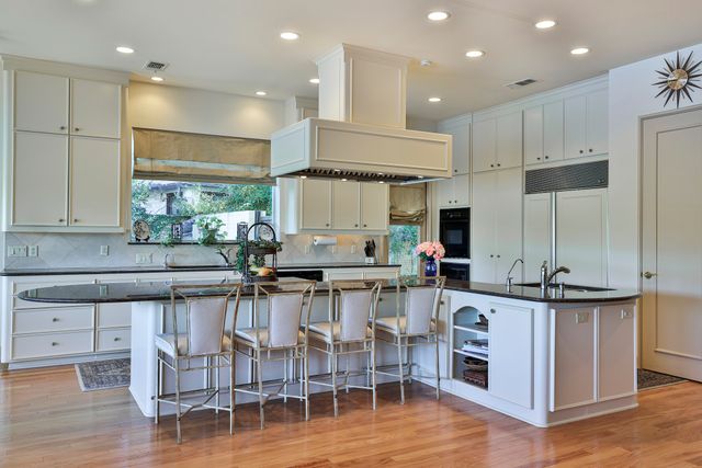 6940 Laurel Valley Drive, Fort Worth, TX 76132