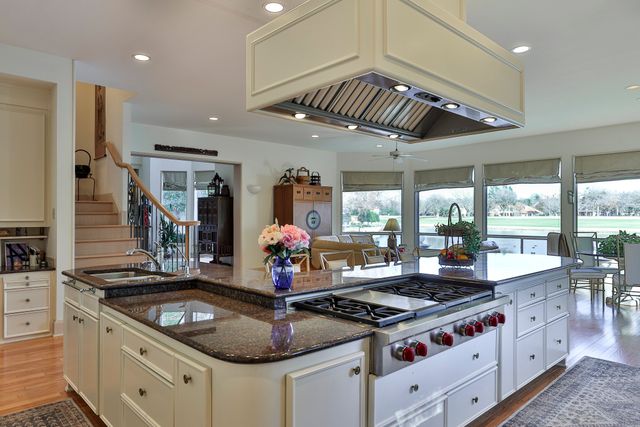 6940 Laurel Valley Drive, Fort Worth, TX 76132