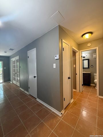 4119 Medical Dr Apt C204, San Antonio, TX 78229